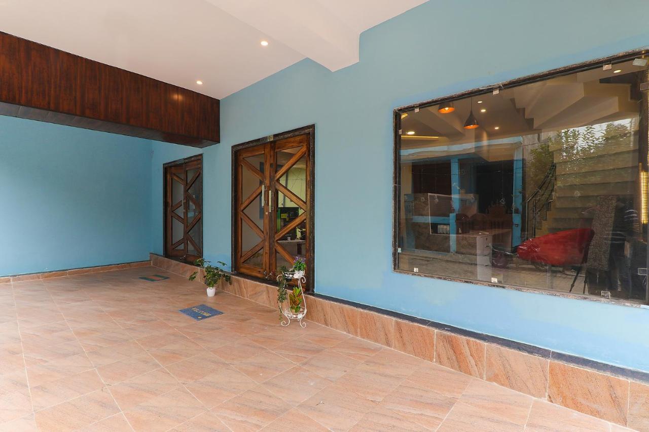 Fabhotel Blueark Hotel